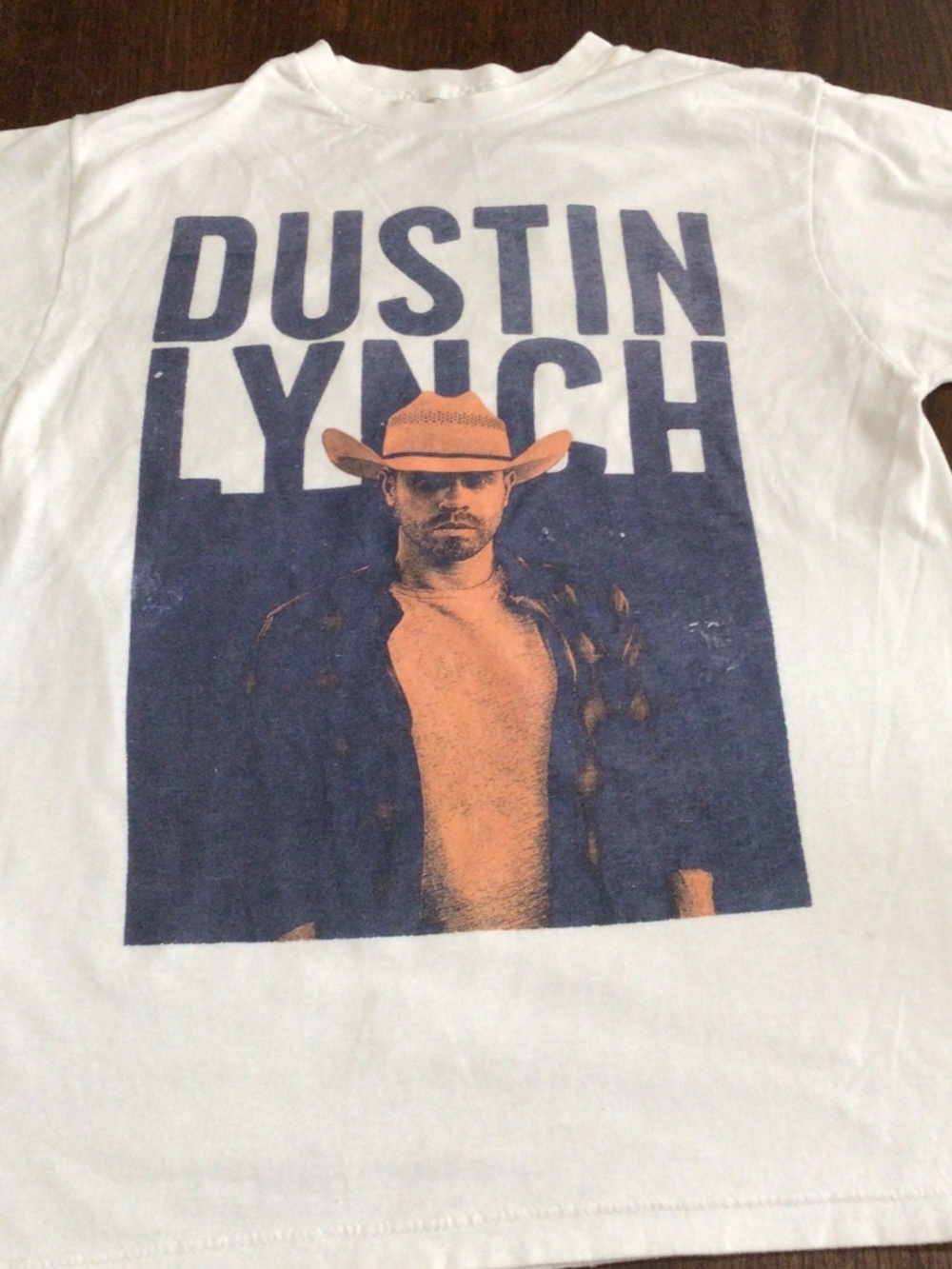 Dustin Lynch Tour tee shirt.double sided graphics. Size M great shape